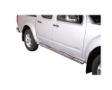 ESTRIBOS EN TUBO INOX, SECCIÓN OVAL, CON PISANTES. TIPO DSP PARA NISSAN NAVARA D40 2005-2015 (DOBLE CABINA; SÓLO 2010-)