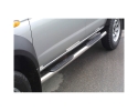 ESTRIBOS EN TUBO INOX Ø76MM, CON PISANTES PARA NISSAN NAVARA D22 2002-2005 (DOBLE CABINA)