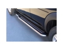 BANQUETAS SOBRE PLATAFORMA COM TUBO DE AÇO INOX Ø50MM